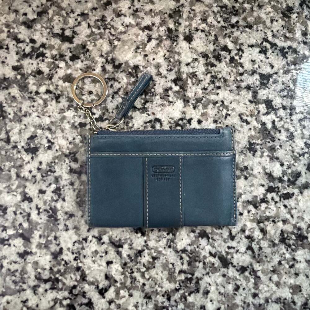 Vintage Coach Navy Blue Leather Classic Mini Skinny Zip Card Case Wallet Keychai